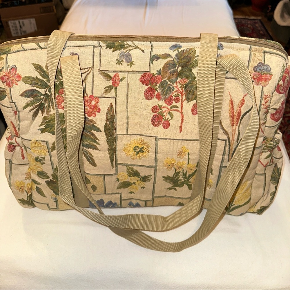 Beautiful antique looking damask floral tote bag w/ zipper & pockets. Multi use.